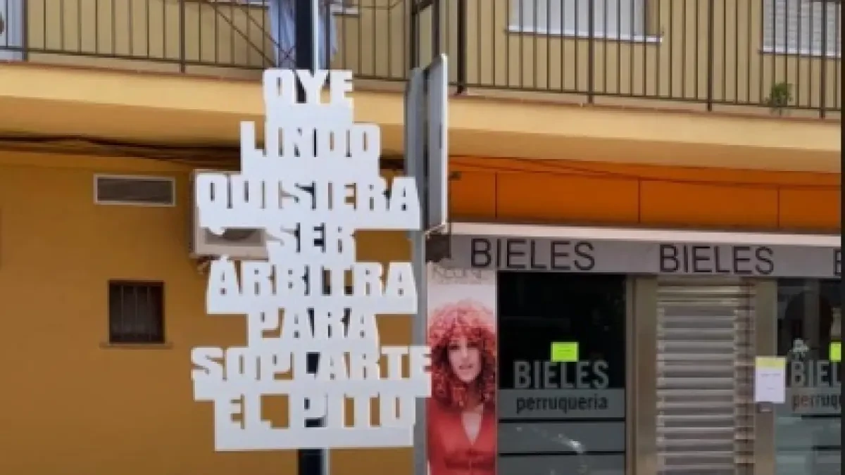 Una campaña en El Verger por el 25N da la vuelta a los piropos para criticar el sexismo y la cosificación