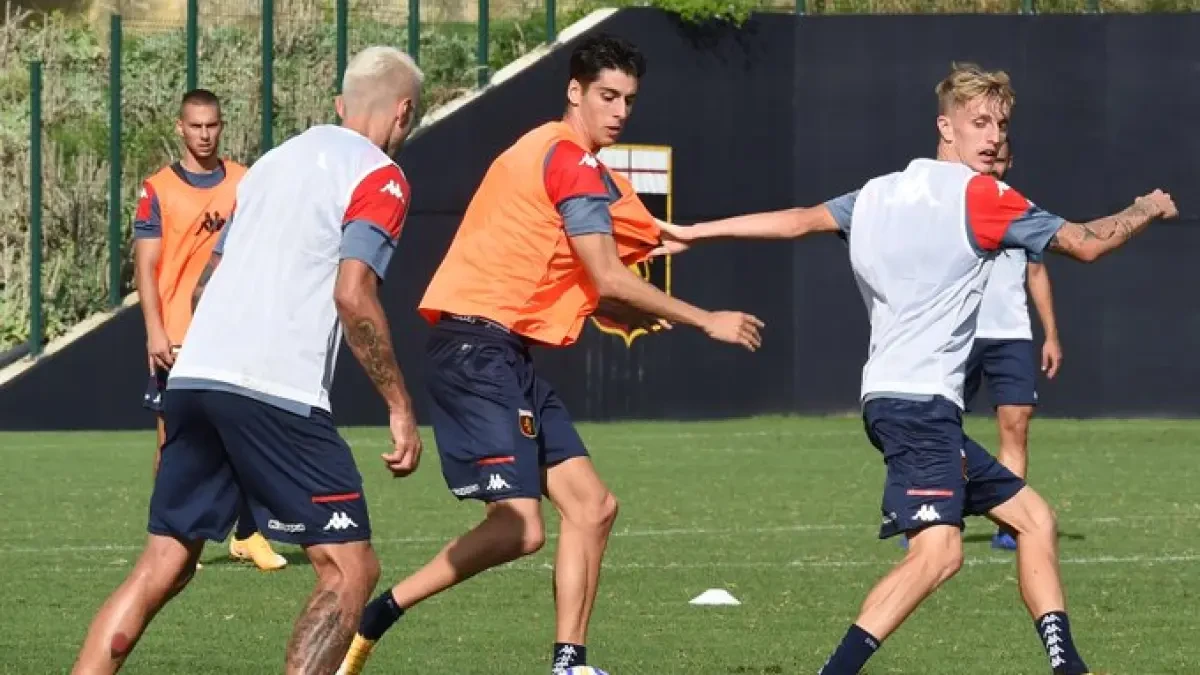 Alerta coronavirus en el fútbol italiano: el Genoa anuncia 14 positivos y se suspende su partido ante el Torino