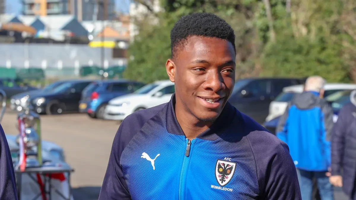 Un futbolista acusado de masturbarse frente a una mujer argumenta que estaba 
