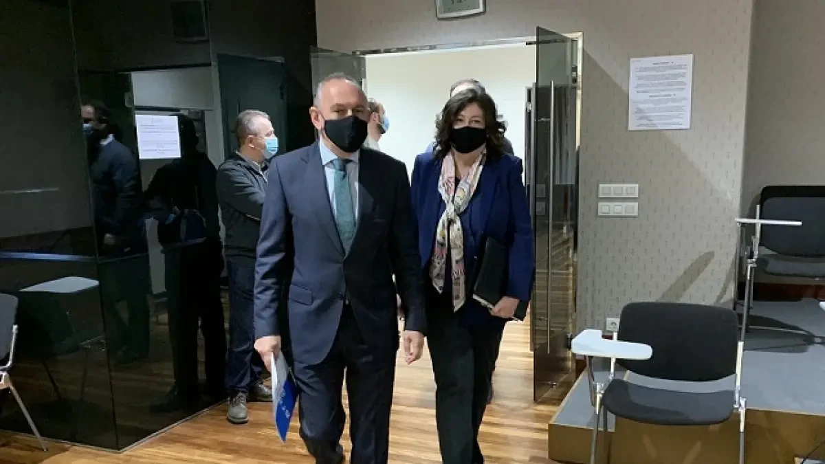 Ramiro González anuncia que la Diputación compartirá el déficit con los ayuntamientos alaveses