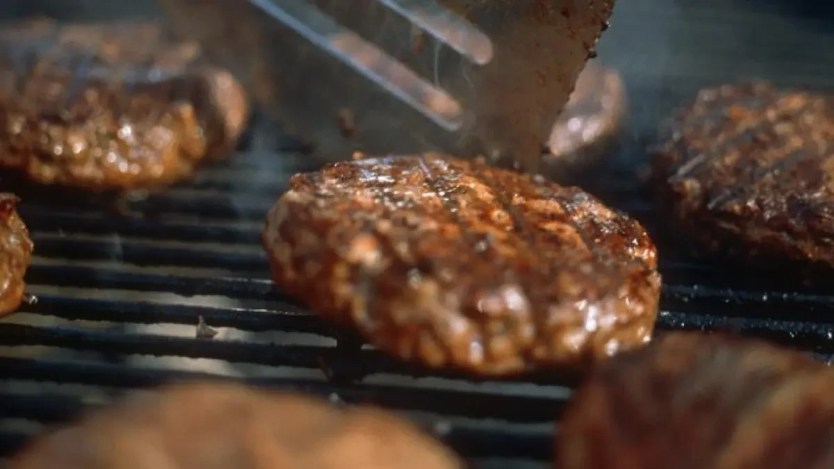 Cómo hacer hamburguesas de cordero, paso a paso