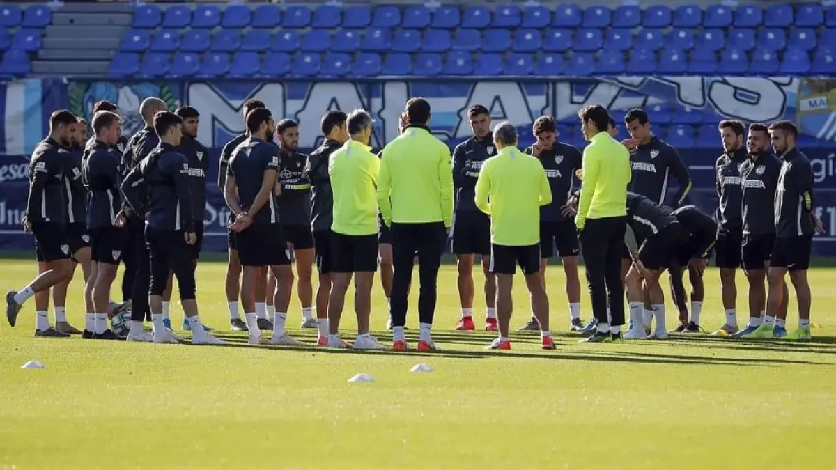 El Málaga hace oficial su ERE y libera a ocho futbolistas de la primera plantilla