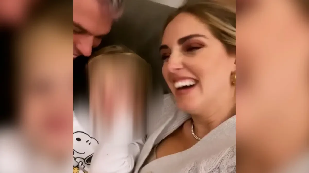 Chiara Ferragni aprovecha un conjunto para desvelar el sexo del bebé que espera con Fedez