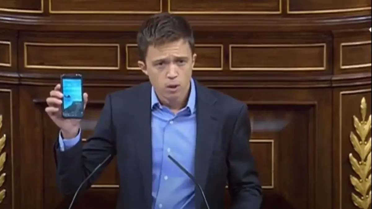 Errejón defiende la inversión pública para el desarrollo tecnológico con el Iphone como ejemplo