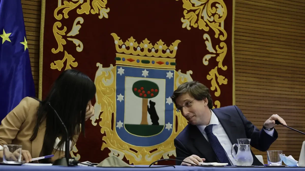 Almeida y Villacís se congelan el sueldo en plena crisis de la Covid