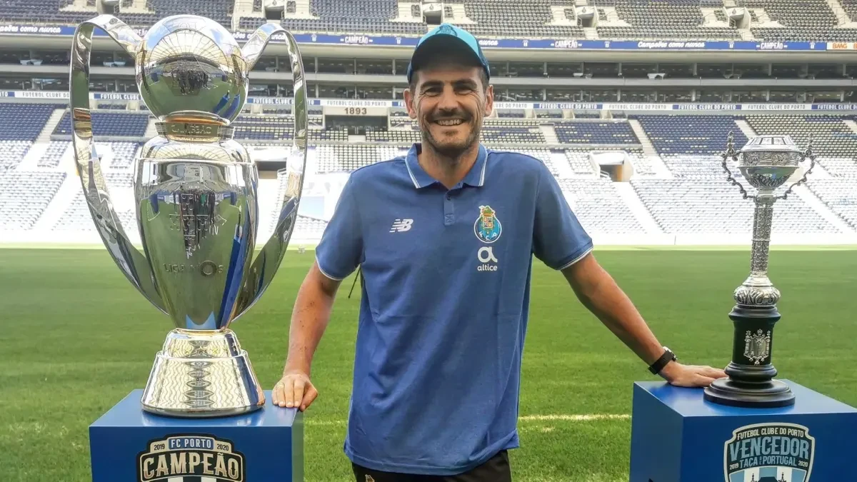 Iker Casillas comparte una foto de juventud: 