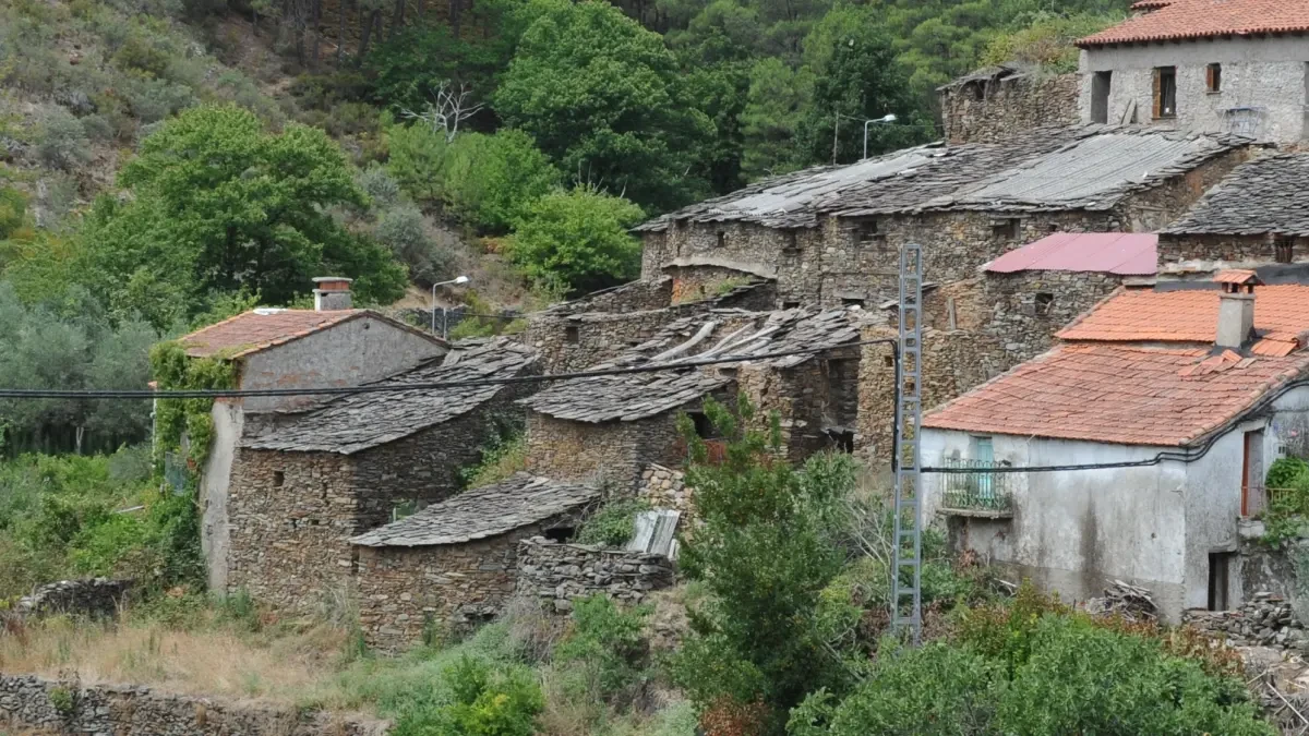 Un paseo por la arquitectura negra en los pueblos de Las Hurdes, Extremadura