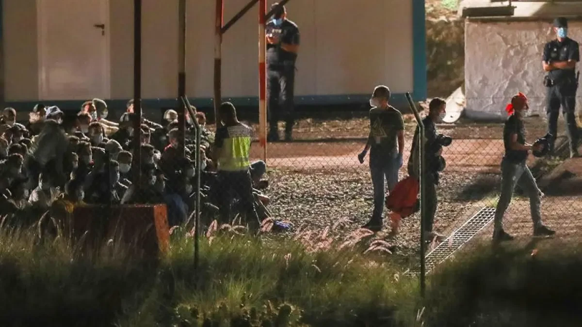 Los migrantes varados en Arguineguín: 