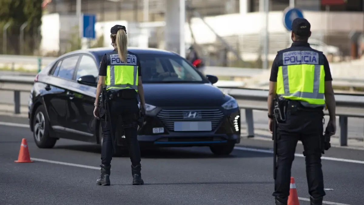 El tráfico se resiente en Madrid en la primera jornada de controles aleatorios por las restricciones contra la Covid-19