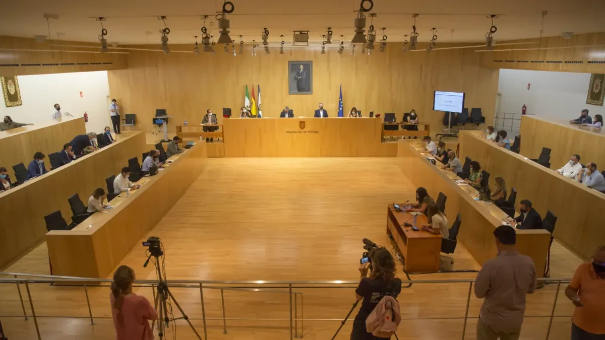 Medidas económicas de Gobierno, el turismo, la okupación y el empleo público, a debate en el Pleno de Diputación
