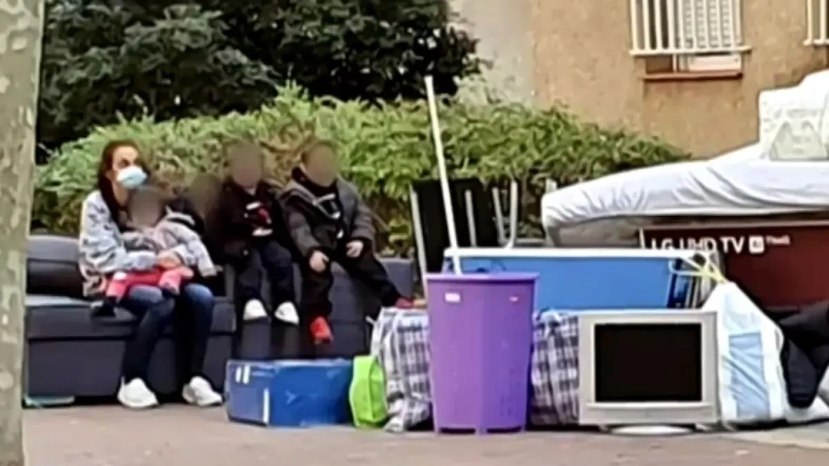 El desahucio de Adoración con cuatro niños de entre 1 y 5 años en Madrid: 