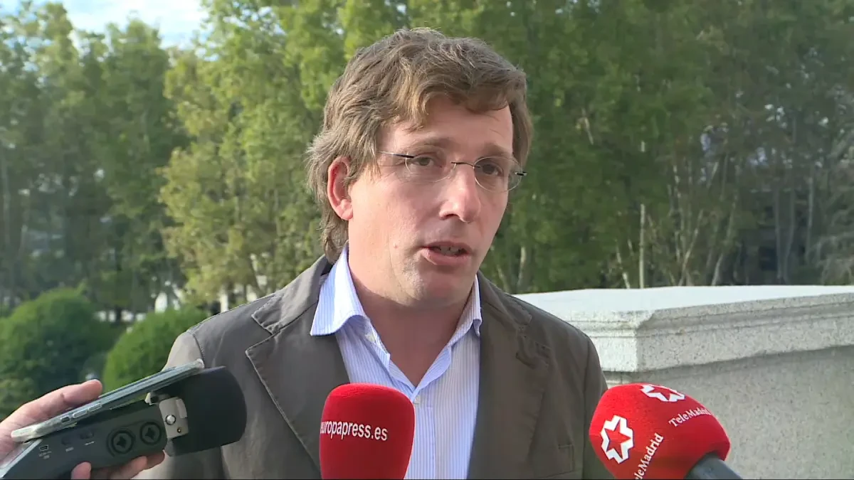 Almeida acusa a Sánchez de 