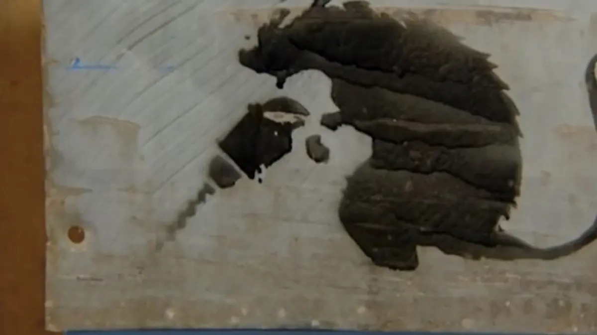 Lleva una obra de Banksy a la tele y se lleva una reprimenda: 
