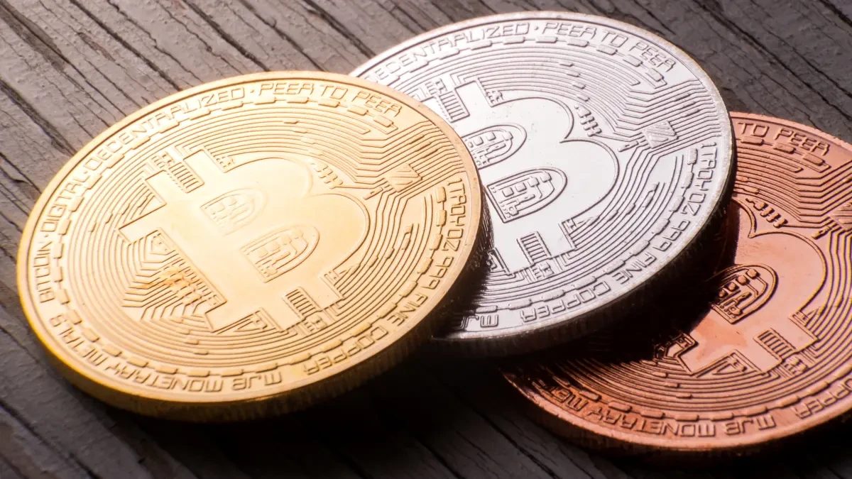 El Bitcoin se desploma tras el anuncio de Elon Musk: Tesla ya no aceptará como forma de pago la criptomoneda