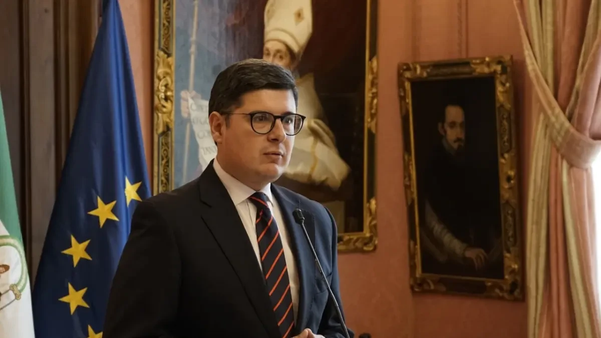 Pimentel pide a Espadas concurrir a las ayudas autonómicas para la adquisición de vehículos eléctricos