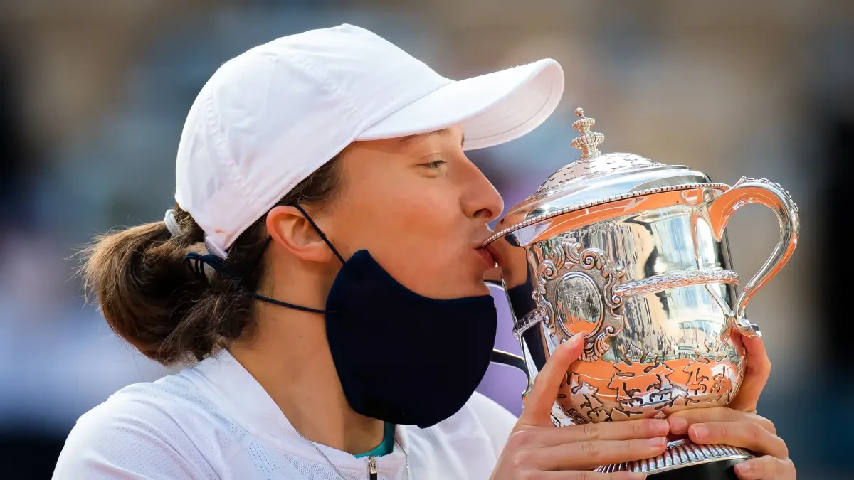 Iga Swiatek, campeona de Roland Garros, en cuarentena tras el positivo en coronavirus del presidente de Polonia