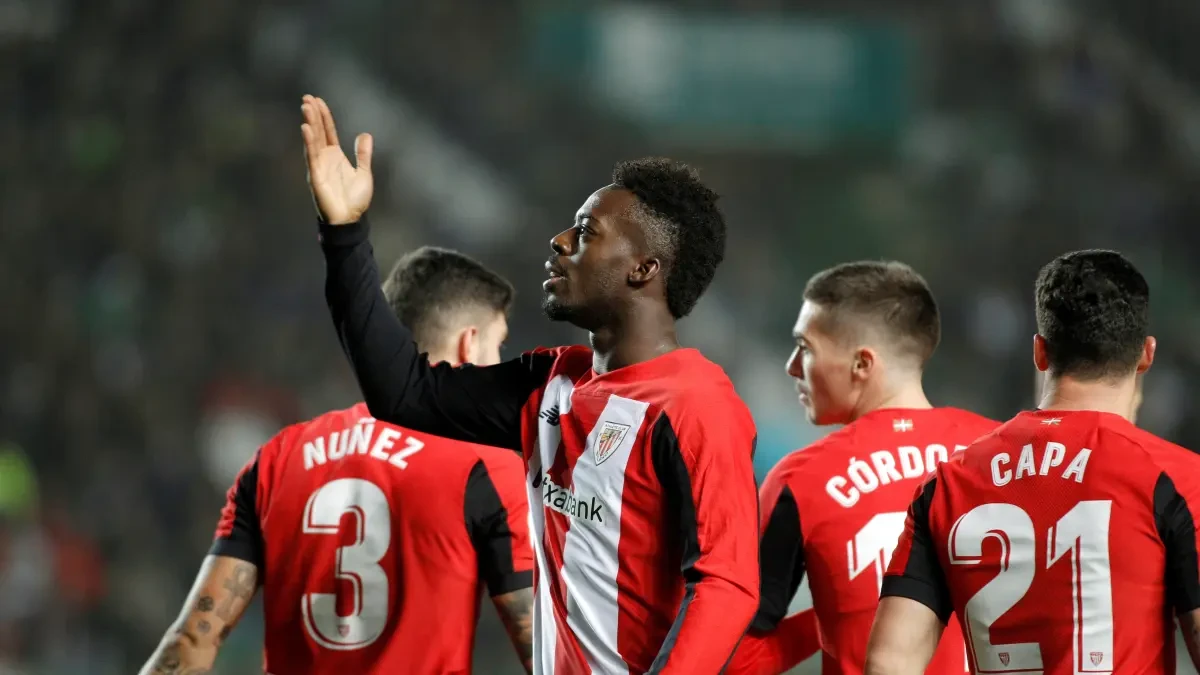 La Fiscalía de Barcelona denuncia a dos hinchas del Espanyol por insultos racistas a Iñaki Williams