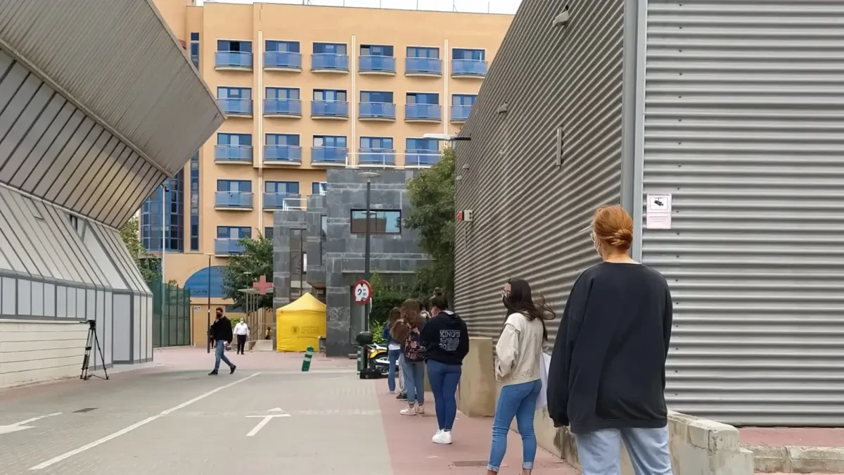 Los positivos del brote en el entorno de la residencia de Galileo Galilei ascienden a 168