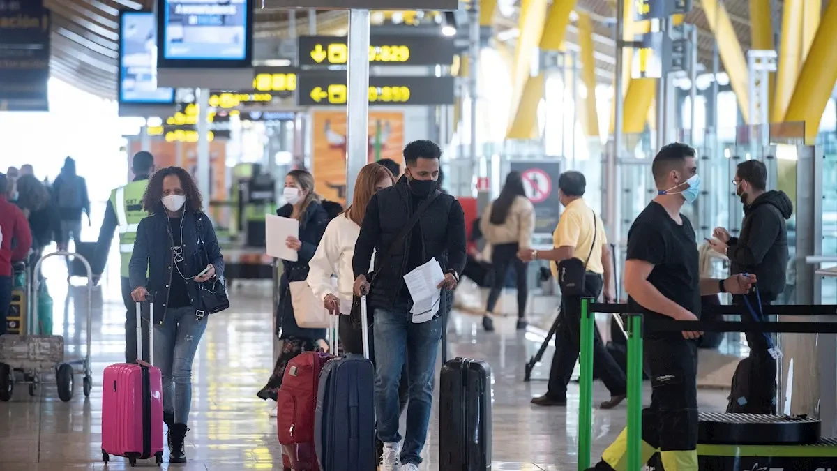 Madrid, Canarias y Andalucía, las autonomías con más casos de Covid importados del extranjero