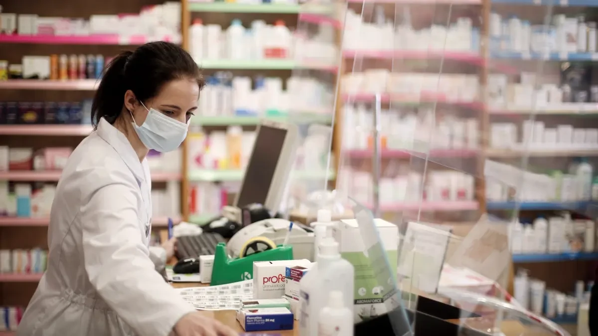 Los farmacéuticos publican un manifiesto urgente para reivindicar su papel en la lucha contra la Covid-19