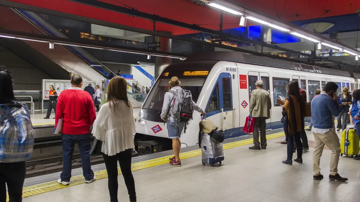 Interrumpida la circulación entre las estaciones de Metro de Nuevos Ministerios y Avenida de América