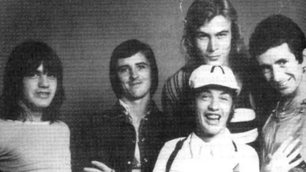 Muere Paul Matters, el fugaz guitarrista de AC/DC que fue despedido de la banda