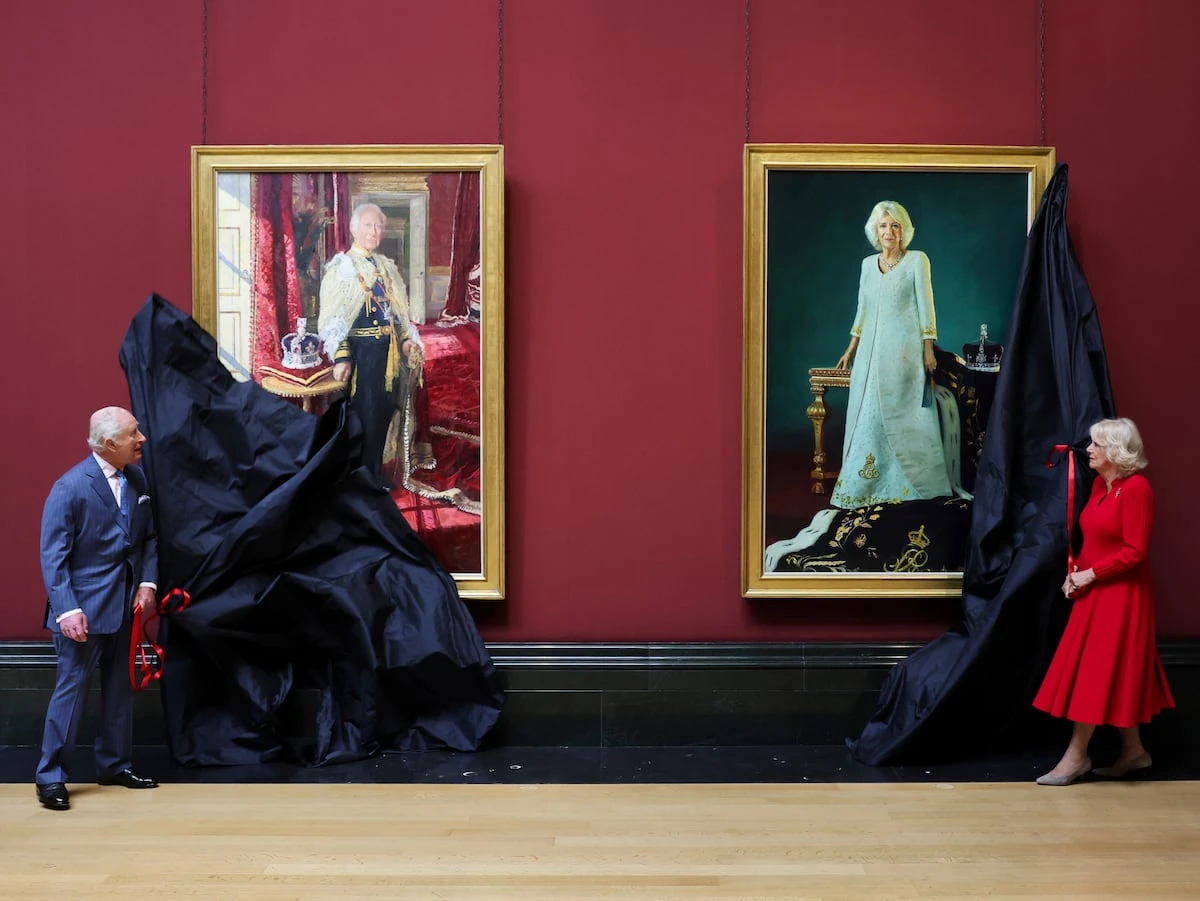 Así son los retratos oficiales de coronación de Carlos III y la reina Camila
