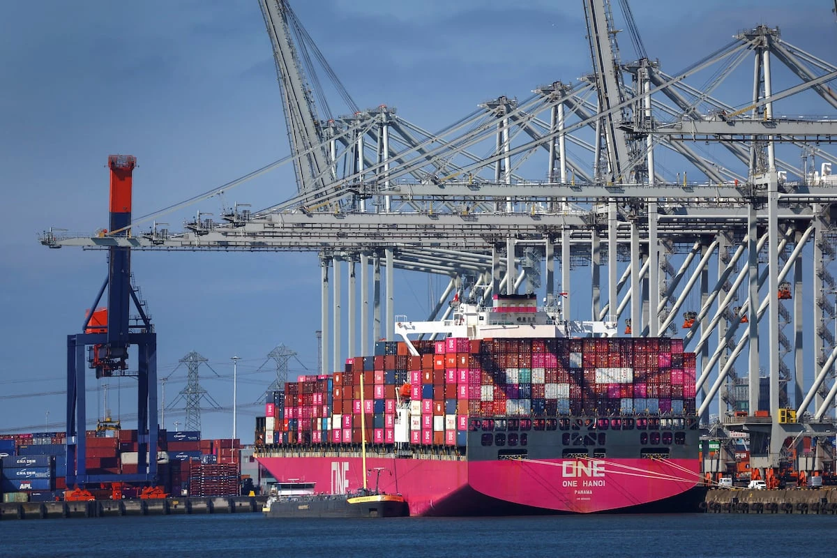 Bruselas endurece su posición en la guerra comercial con EE UU al plantear una respuesta arancelaria de 95.000 millones