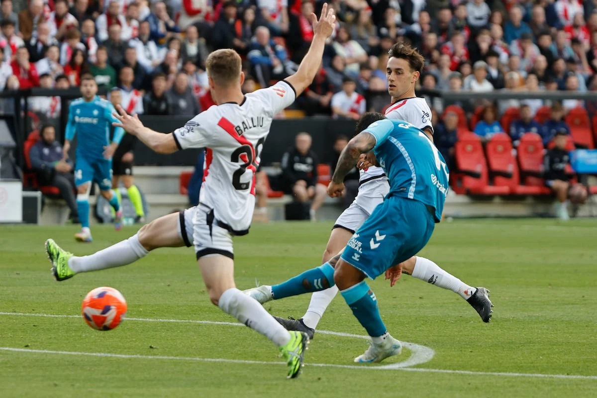 Un punto que no seduce demasiado ni al Rayo ni al Betis