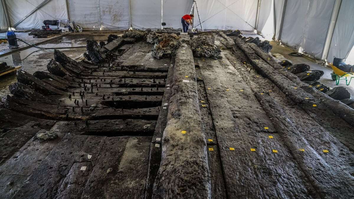 El pecio del XVII rescatado del puerto de Cádiz era un barco robusto y transoceánico de 50 metros de eslora