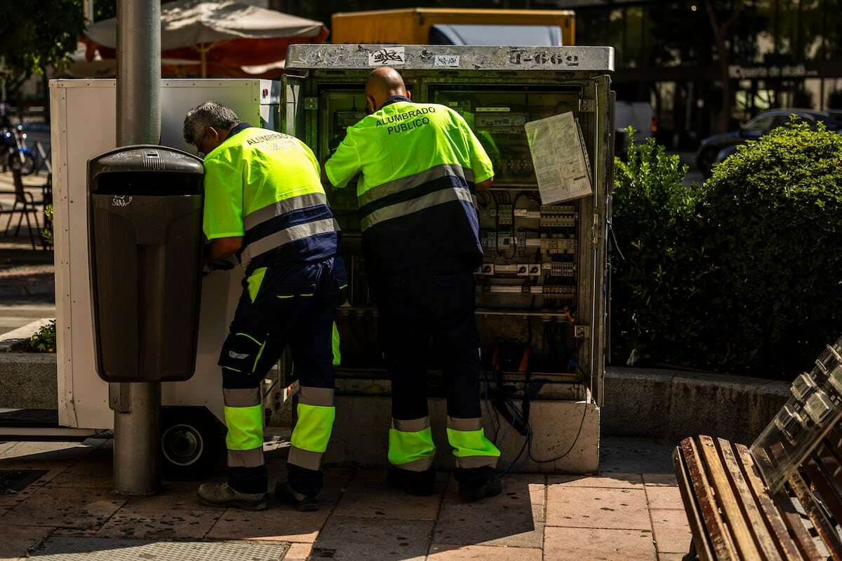 El coste por hora trabajada frena su avance al 4% en el segundo trimestre, la menor alza en casi dos años