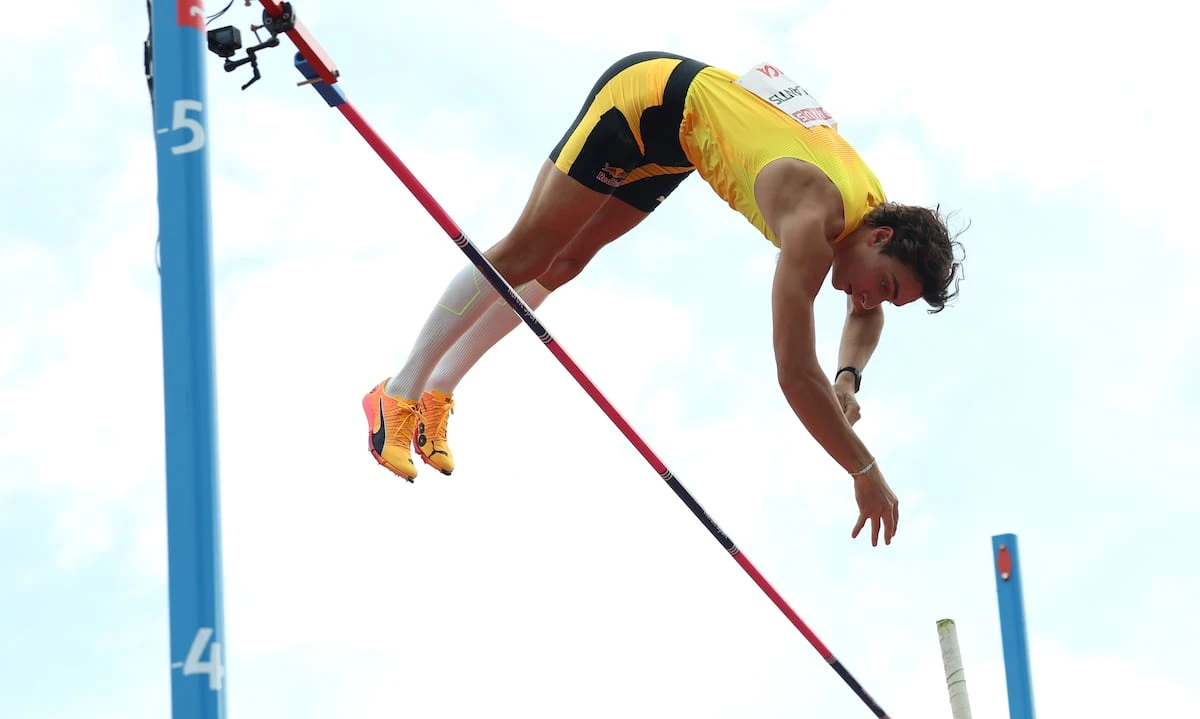 Mondo Duplantis se eleva hasta los 6,28m y ya suma 12 récords del mundo