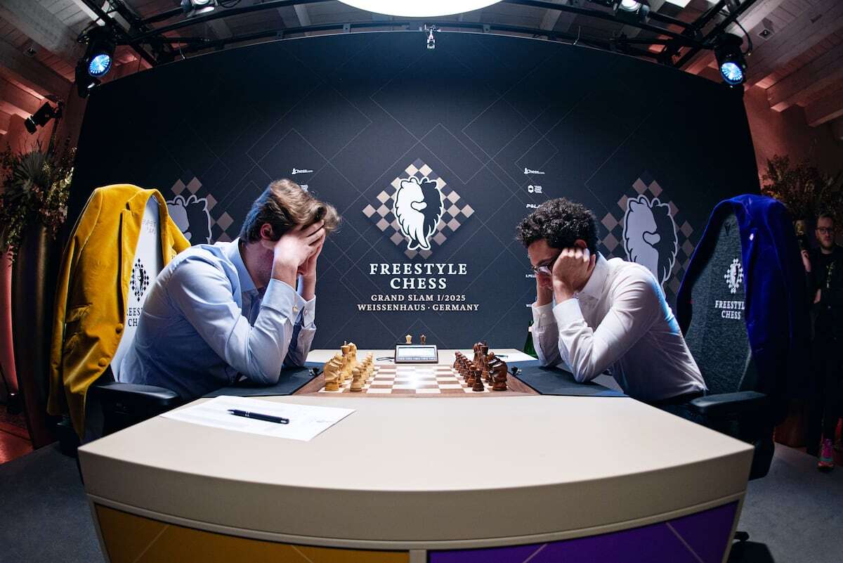 Caruana se pasa en el ajedrez creativo y cae ante Keymer en la primera partida de la final