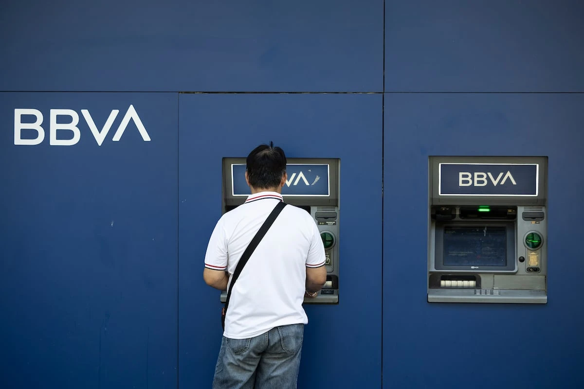 El BBVA mantiene que la compra del Sabadell supondrá 850 millones en ahorros de costes