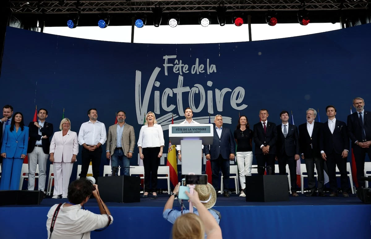 La policía y dos jueces registran la sede del partido de Le Pen por posible financiación irregular