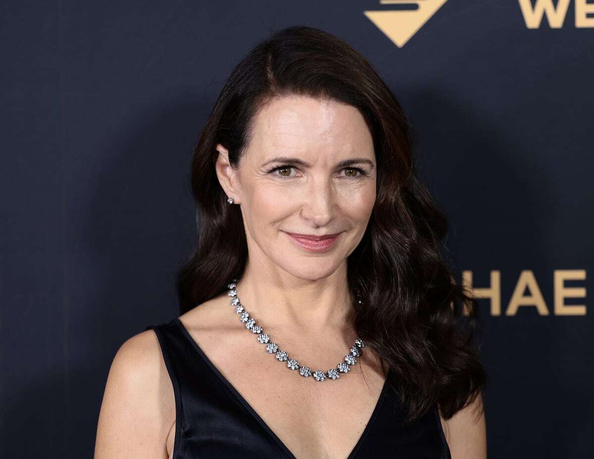 Kristin Davis resurge renovada, desahogada y reconciliada con su cuerpo: “Antes si tenías caderas era un problema”