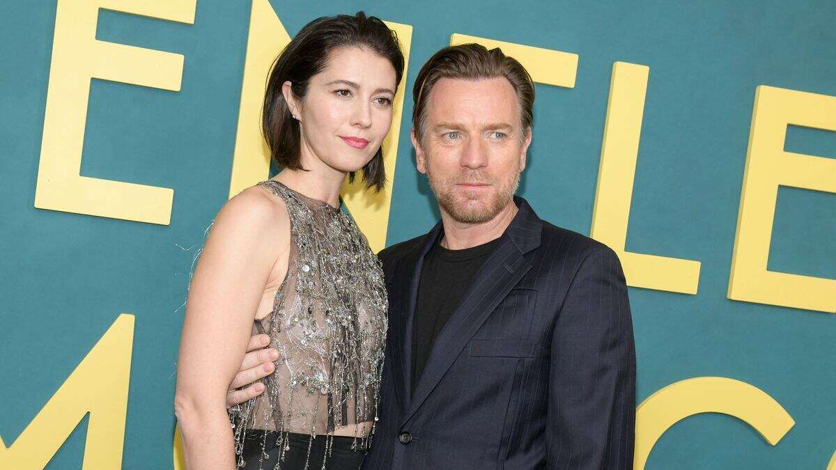 Ewan McGregor reivindica el trabajo de los coordinadores de intimidad, incluso en las escenas de sexo con su esposa