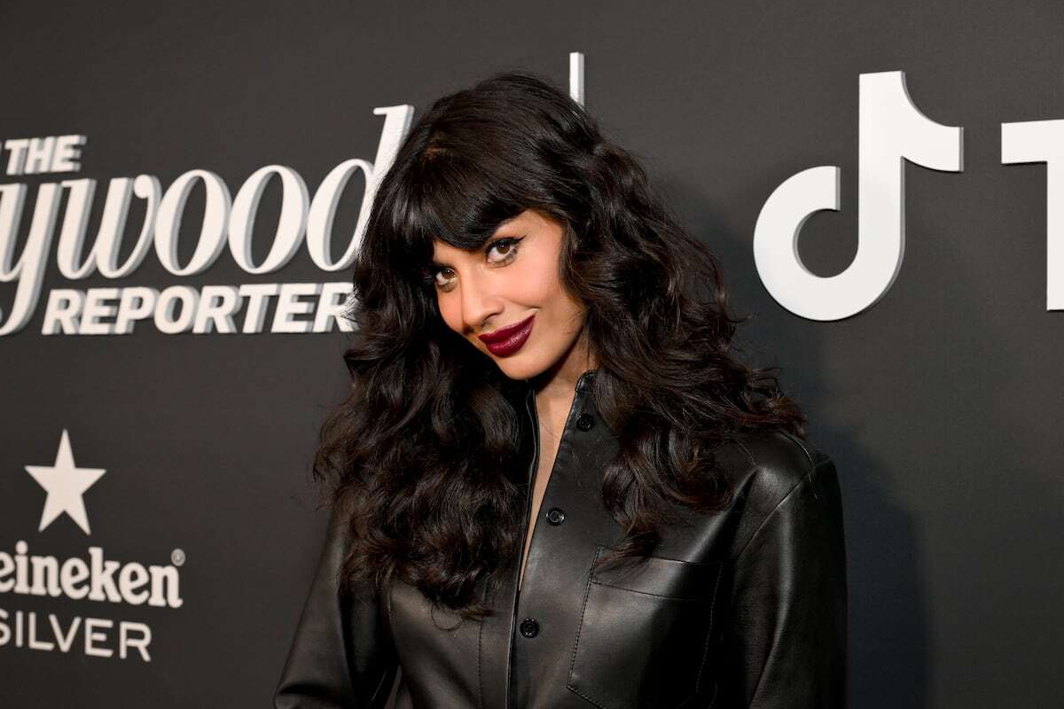 Jameela Jamil se sincera sobre su anorexia nerviosa: “Tomé tantos laxantes que me sorprende que aún tenga un agujero en el culo”