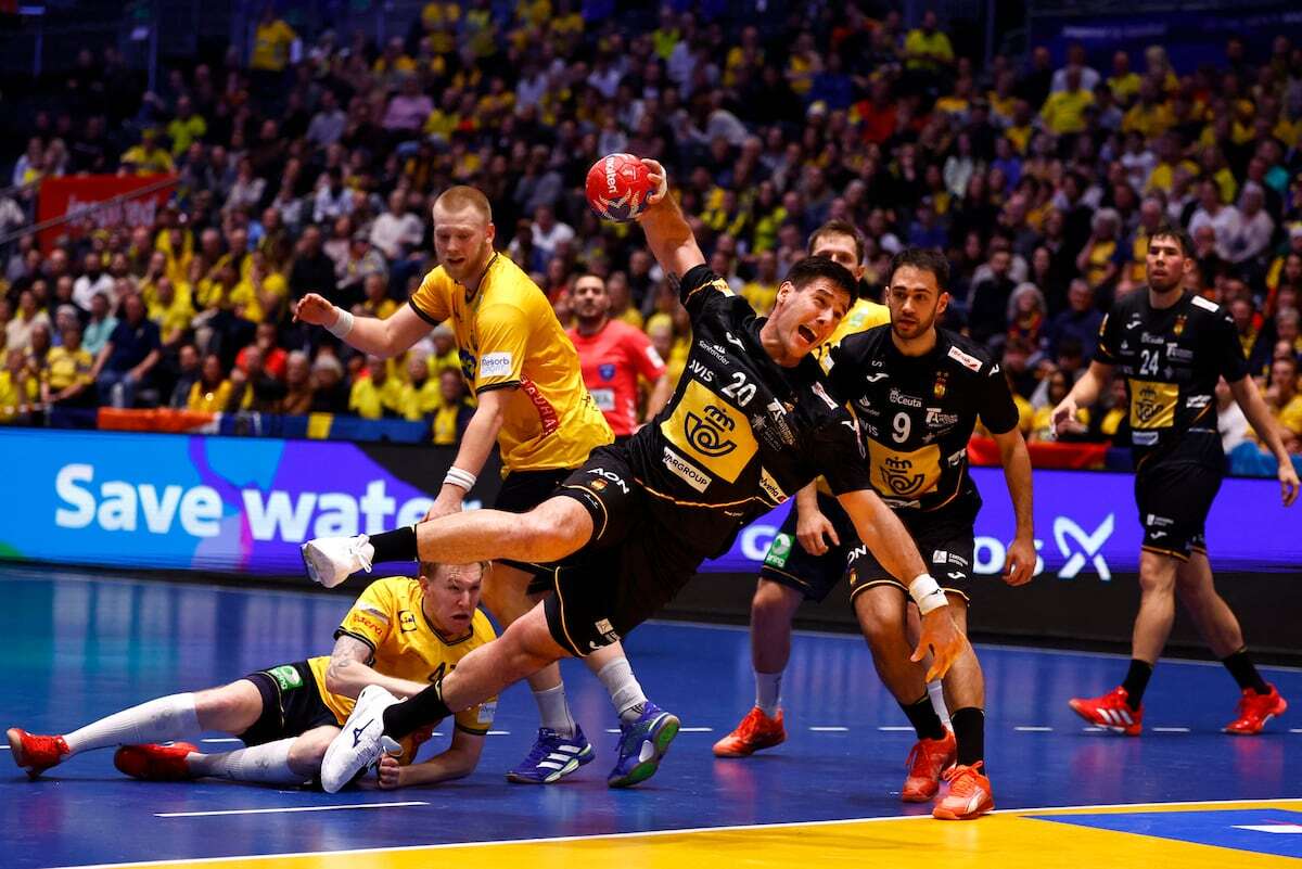 La selección española de balonmano es indomable: se levanta de la nada y rasca un empate ante Suecia