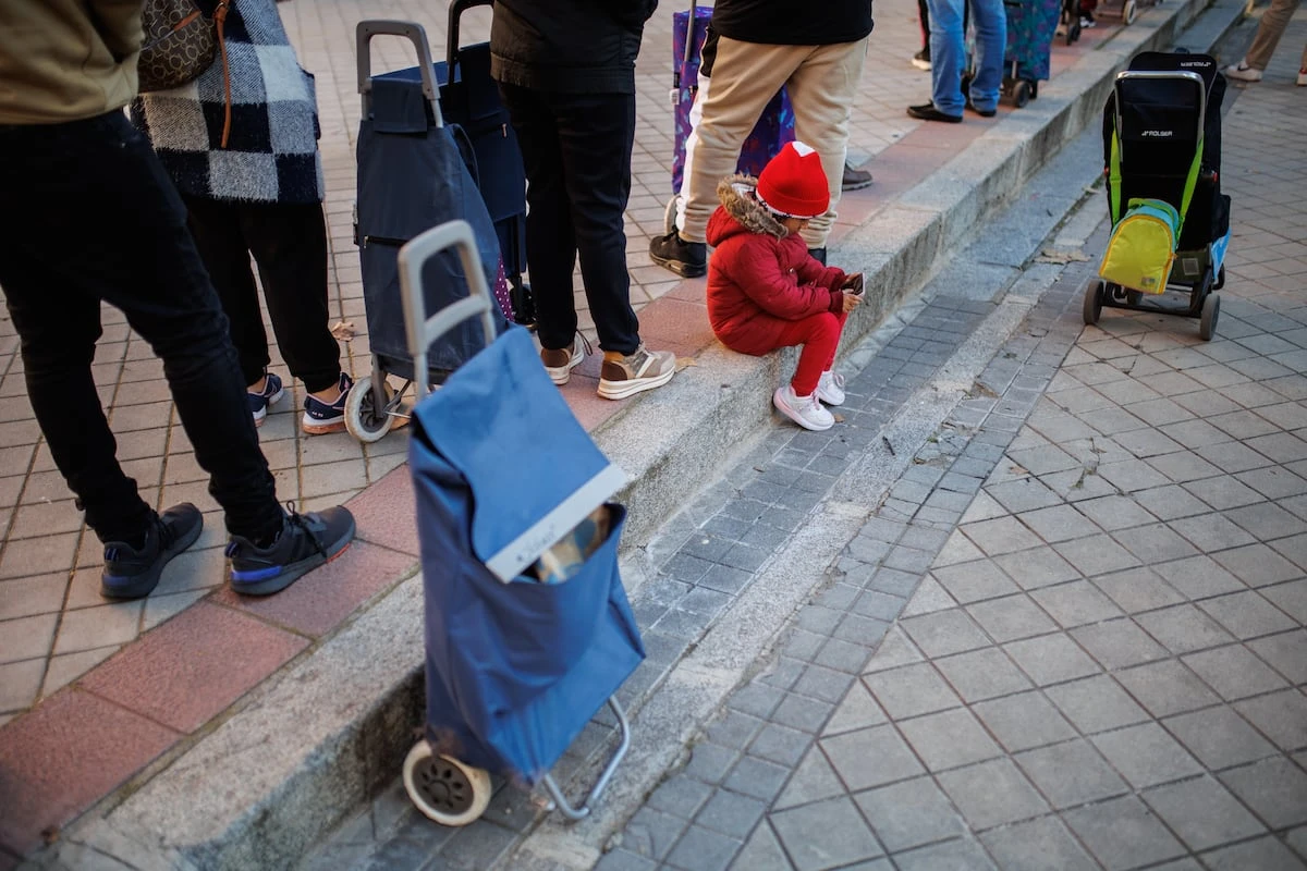 El 17% de los hogares con empleo y con hijos vive en situación de pobreza laboral: “Trabajar no es suficiente”