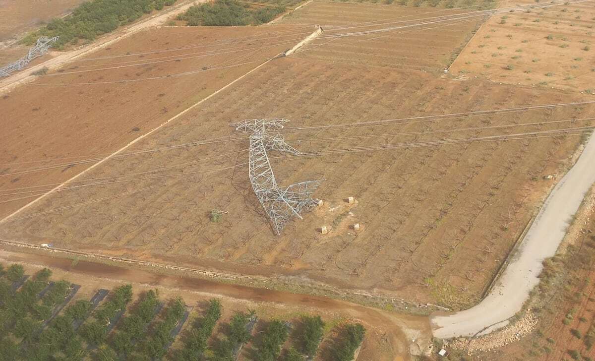 Red Eléctrica informa de 21 torres de alta tensión caídas y 7 muy dañadas en la zona de Catadau