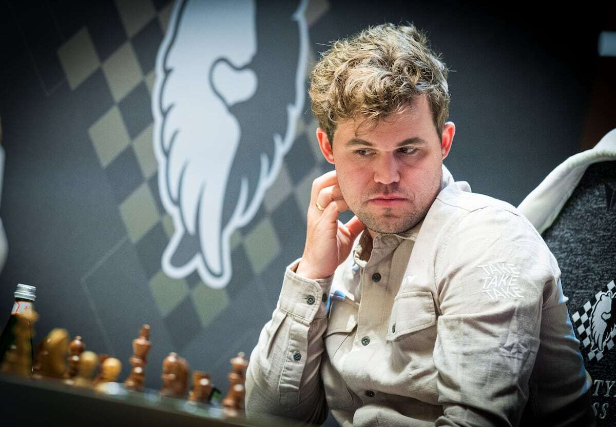 Carlsen, ‘número uno’ del ajedrez, sufre un revés muy doloroso