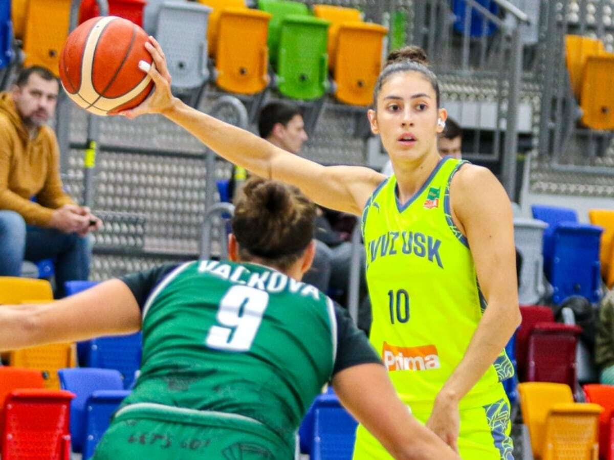 María Conde, tras romperse el tendón de Aquiles: “Lloro cada dos por tres. No sé dónde queda el baloncesto”