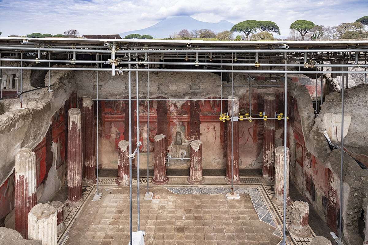 Descubren en Pompeya un extraordinario fresco dedicado al enigmático culto al dios Dionisio