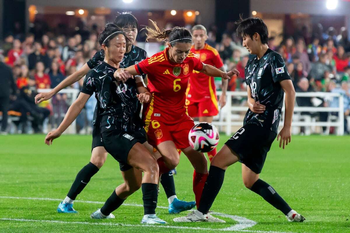 España gana al fin en plena revolución de Montse Tomé