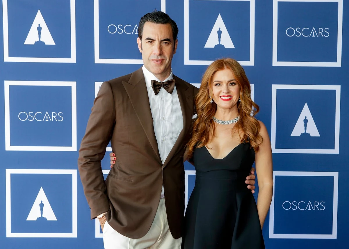 Isla Fisher y Sacha Baron Cohen oficializan su divorcio un año después de anunciar la ruptura: “Seguimos siendo amigos”