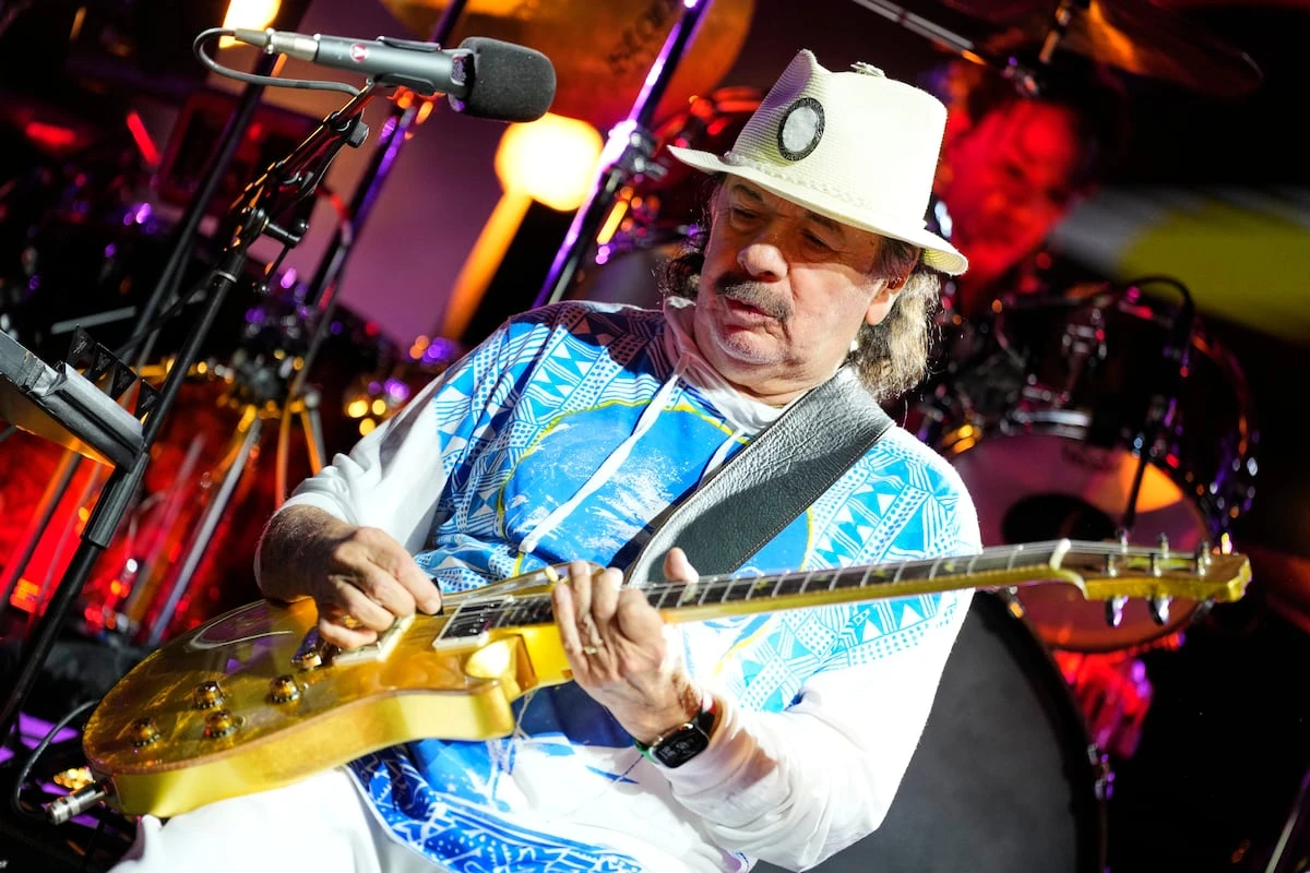 La expresividad de Carlos Santana se adueña del Sant Jordi