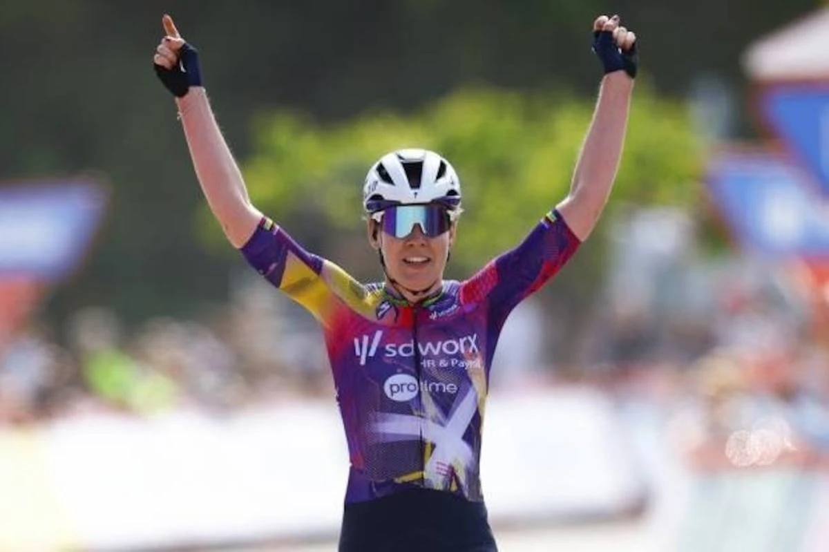 Anna van der Breggen toma el mando de la Vuelta a España en Borja