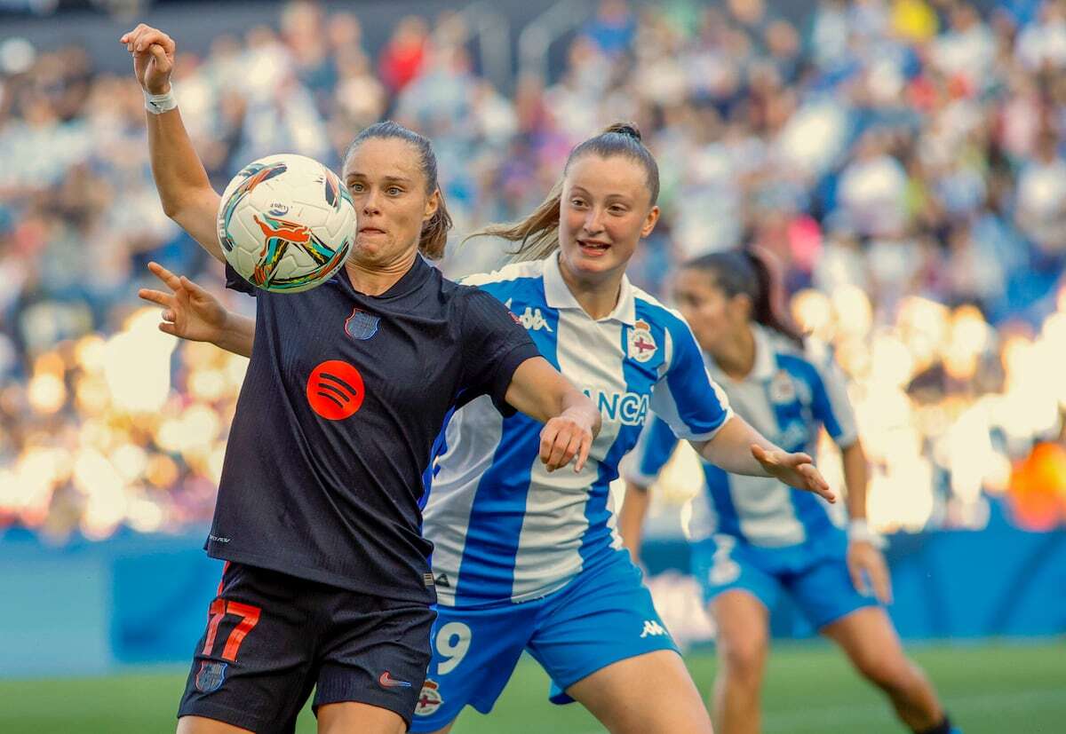 El Barcelona, vigente campeón, vence a un resistente Deportivo Abanca en su regreso a Liga F