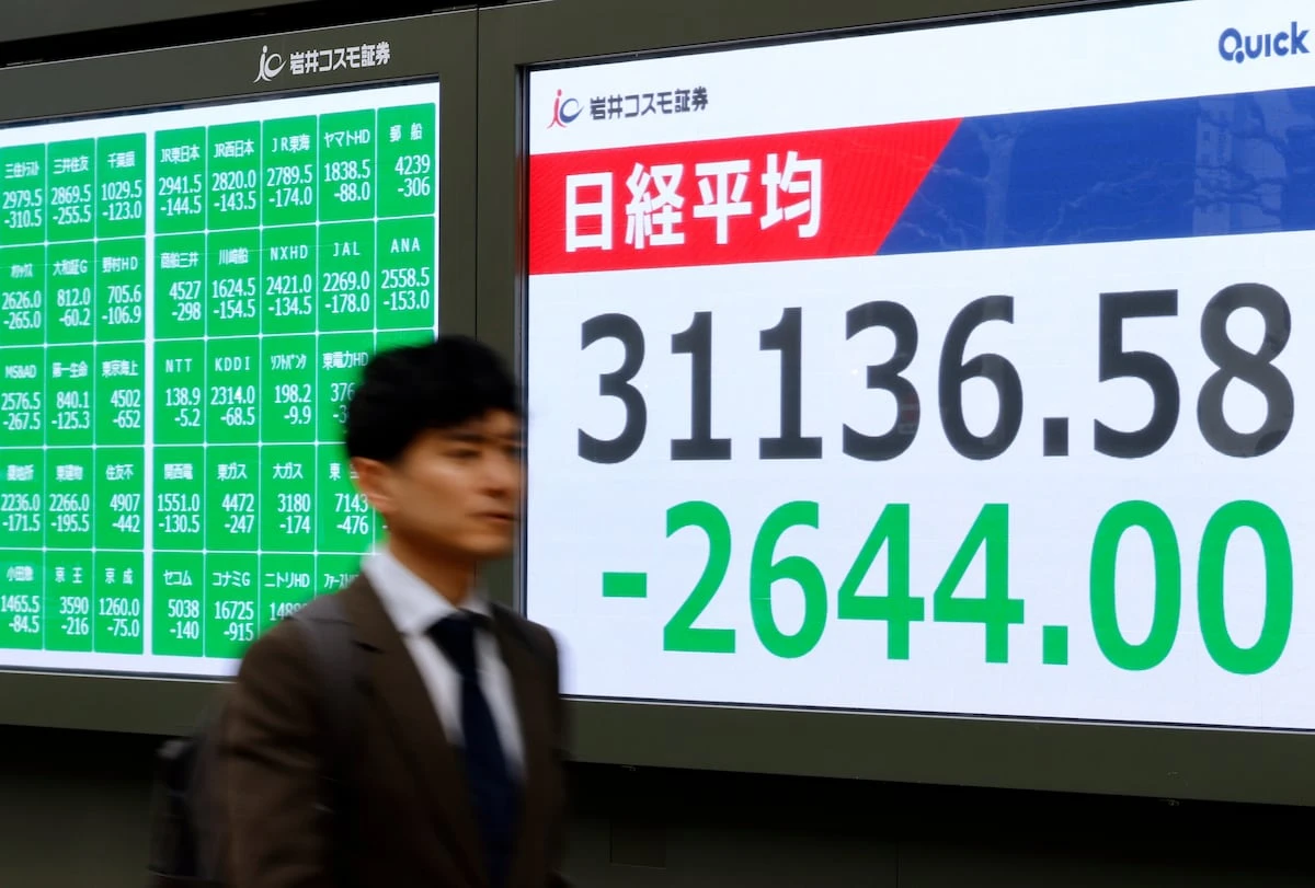 Japón profundiza su déficit comercial en julio por la caída de las exportaciones a EE UU